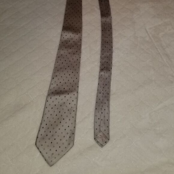Christian Dior Neck Tie bage graphic pattern 100% silk in GC - Picture 1 of 8